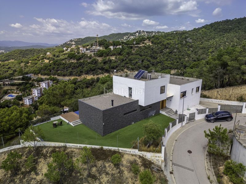 Foto b010571b-f8b0-464b-a0e1-05cfe21c6c78. Casa amb calefacció aparcament a Canyelles Lloret de Mar