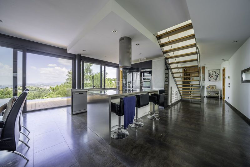 Foto b74fb233-cf79-4f3e-bce1-9d4b18c85b77. Casa amb calefacció aparcament a Canyelles Lloret de Mar