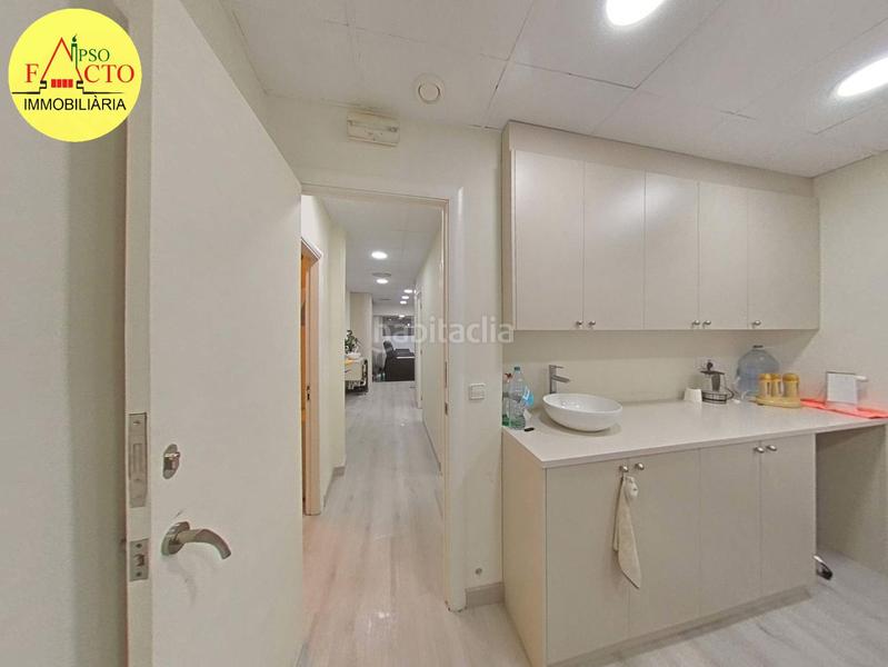 Foto f3c0f4e4-3134-4866-9e5d-4dc774642fe7. Traspàs local comercial a Centre-Barri Vell Girona