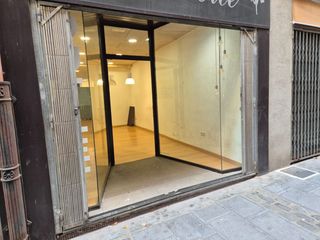 Rent Business premise in Ripoll. Local com. en alquiler en ripoll.