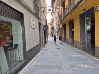 Lloguer Local Comercial a Ripoll. Local com. en alquiler en ripoll.