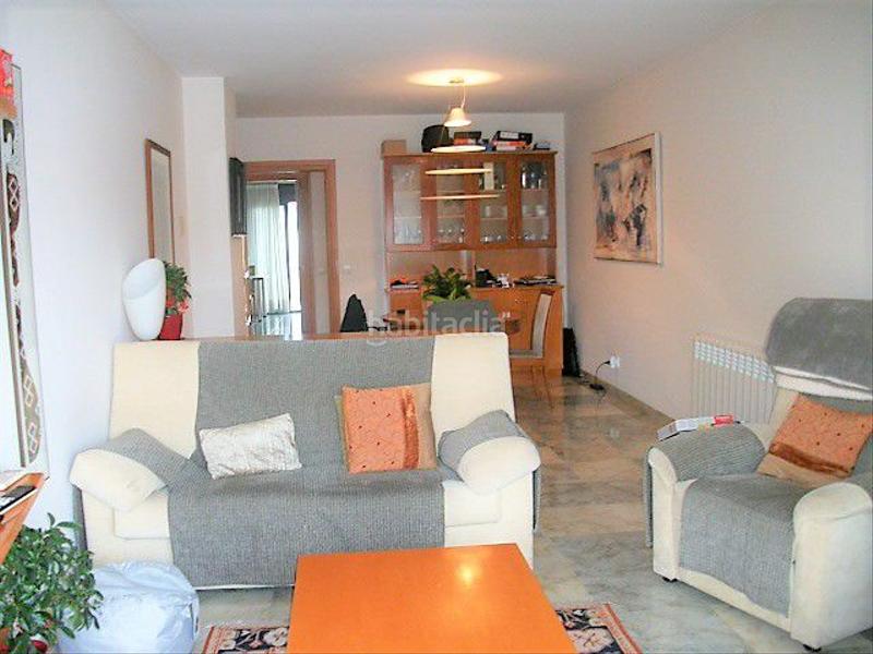 Foto 8262530f-09b8-409a-a713-000f64f19fa4. Rent flat with heating parking in Montilivi Girona