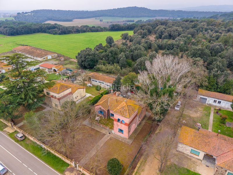 Foto 832930f6-2e5e-4aa3-a5ac-27ff8094709b. Casa amb calefacció a Bescanó