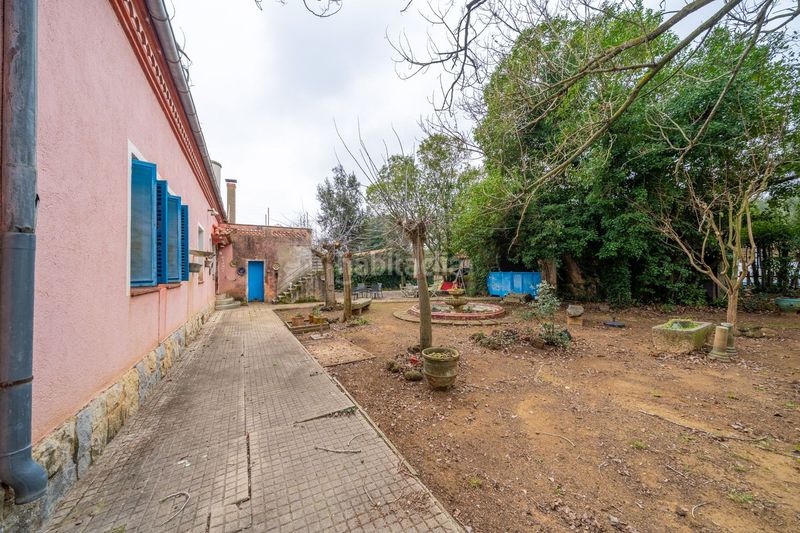 Foto a10c727f-0203-4e1f-a278-51dd12fb08e9. Casa amb calefacció a Bescanó