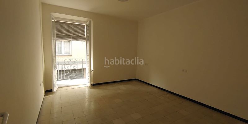 Foto 9ba82422-8d1d-4e83-80e9-0d2e1e1e685f. Casa adossada amb calefacció a Anglès