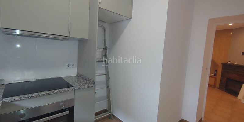Foto b96c0a35-c775-4bba-9b04-69278a6d804e. Casa adossada amb calefacció a Anglès