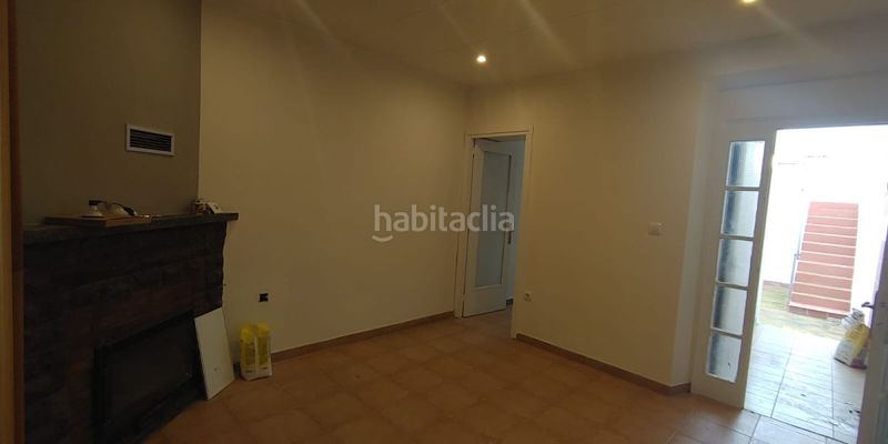 Foto c0013498-a7dd-4ec7-9b1d-6dea3e43cf5f. Casa adossada amb calefacció a Anglès