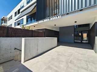 Miete Etagenwohnung in Domeny. Piso en alquiler en domeny, 2 dormitorios.