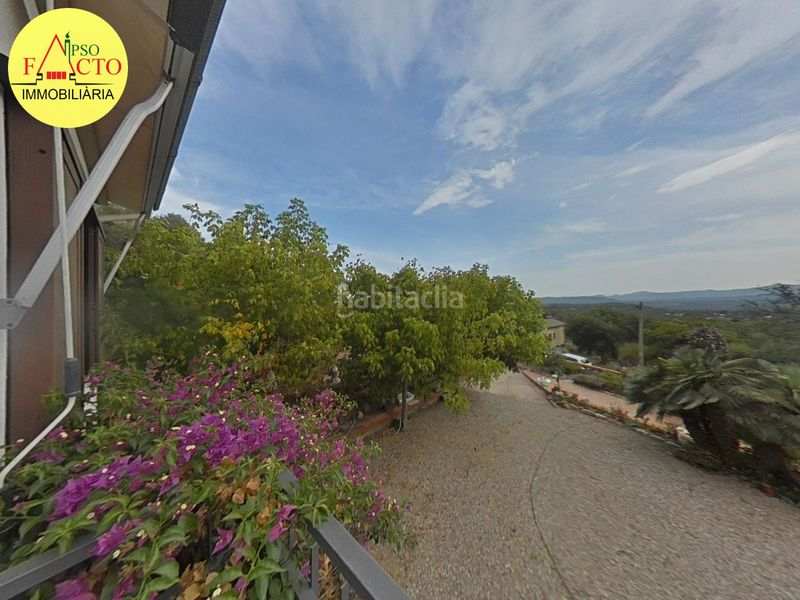 Foto bd630c90-5bab-4a97-8fe0-5c186621d077. Casa amb calefacció aparcament a Bescanó