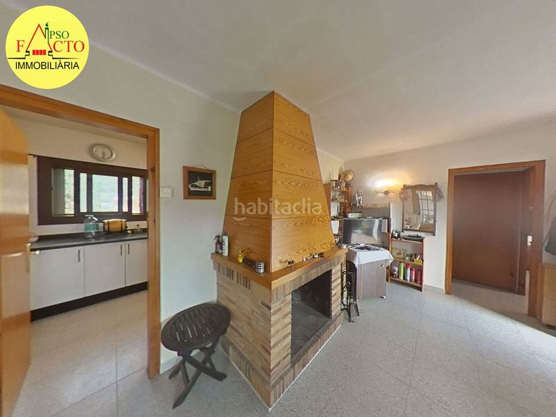 Foto c1715db4-a819-40d5-abf4-3339209b9b0d. Casa amb calefacció aparcament a Bescanó
