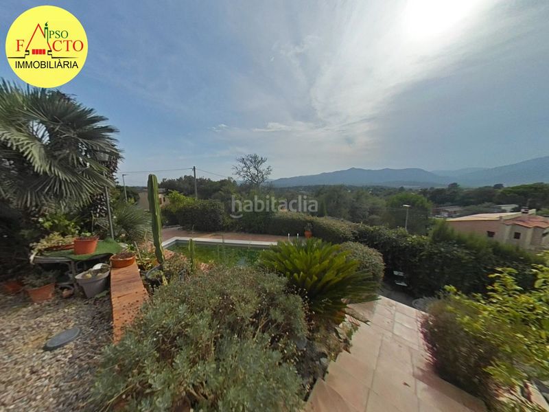 Foto f45eb6e2-bb5e-4f14-969f-20ef07f1969a. Casa amb calefacció aparcament a Bescanó