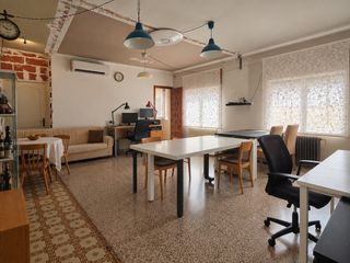 Appartement à Besalú. Piso en venta en besalu, 4 dormitorios.