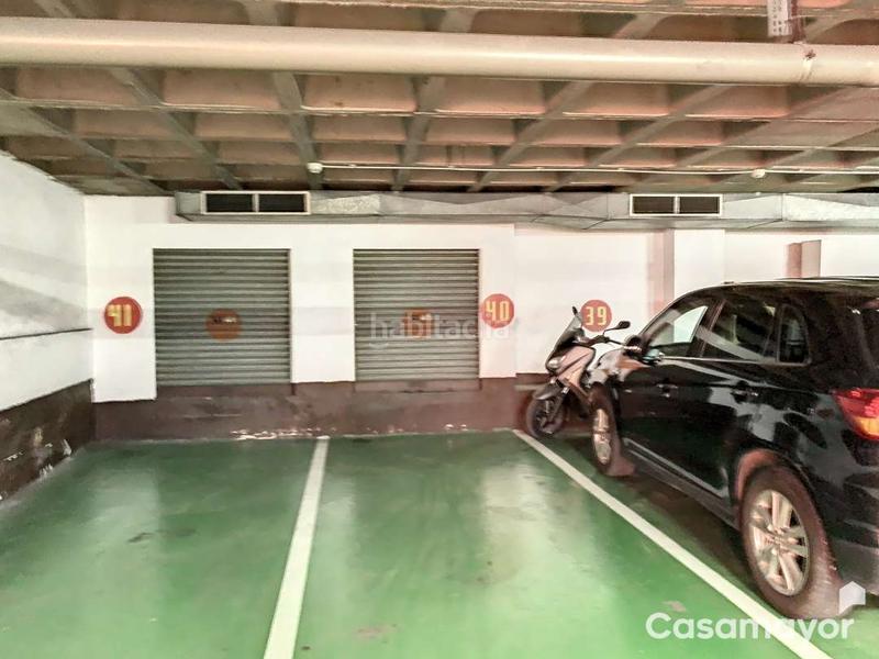 Foto 4f4f6ea8-bfd8-4d2d-bc05-8d50662f5168. Parking voiture dans calle ángel lozano 12 dans Barrio del Centro Alicante