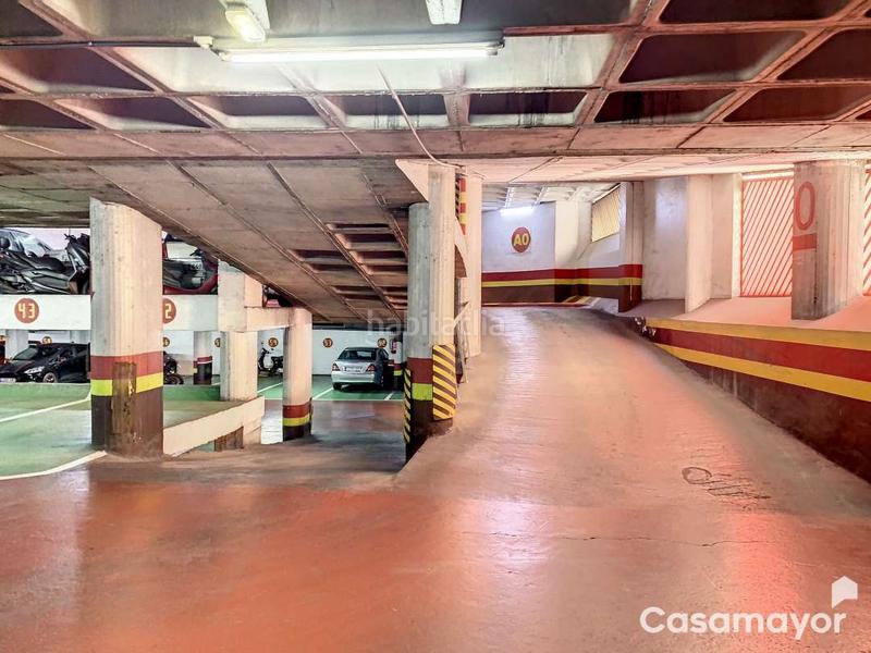 Foto b140c3e8-f050-4ba0-b8cc-60ffd6b1ddce. Parking voiture dans calle ángel lozano 12 dans Barrio del Centro Alicante