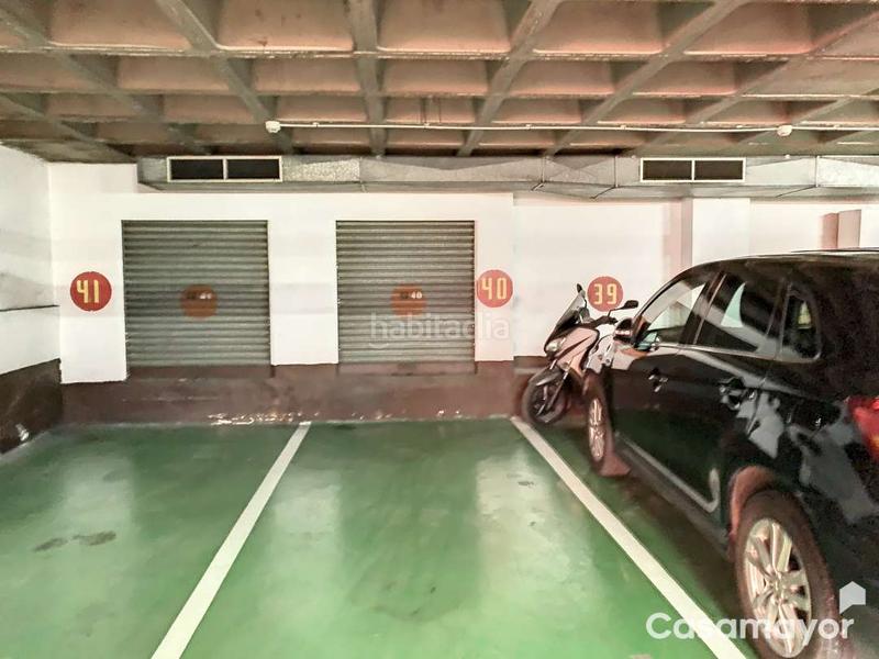 Foto c6317a41-34b2-4d84-b8b2-bfb289f644c9. Parking voiture dans calle ángel lozano 12 dans Barrio del Centro Alicante