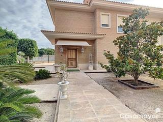 Xalet  Calle adelfa. Impresionante chalet a la venta en muchamiel