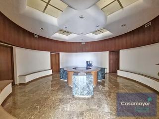 Rent Building  Avinguda d'elx. Edificio de oficina comercial en alquiler ubicada en aguamarga