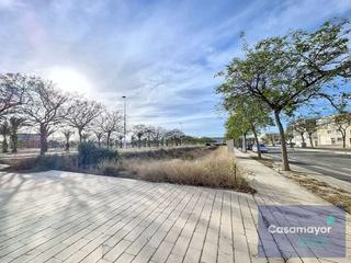 Terreny residencial  Calle nicolás de bussi. Venta de parcelas de uso terciario en el polígono industrial