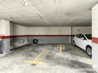 Parking voiture  Calle vicente inglada. Amplia plaza de garaje con posibilidad trastero frente al mercad