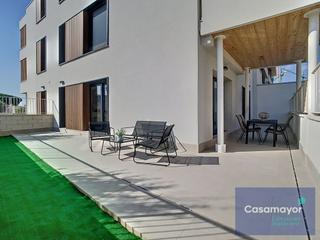 Appartement à Calle pedagoga amelia asensi beviá 1. Preciosa planta baja de obra nueva en zona residencial nou zarar