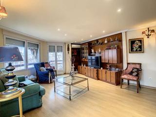 Location Appartement à Carrer calderón de la barca 8. Vivienda en alquiler, centro mercado.