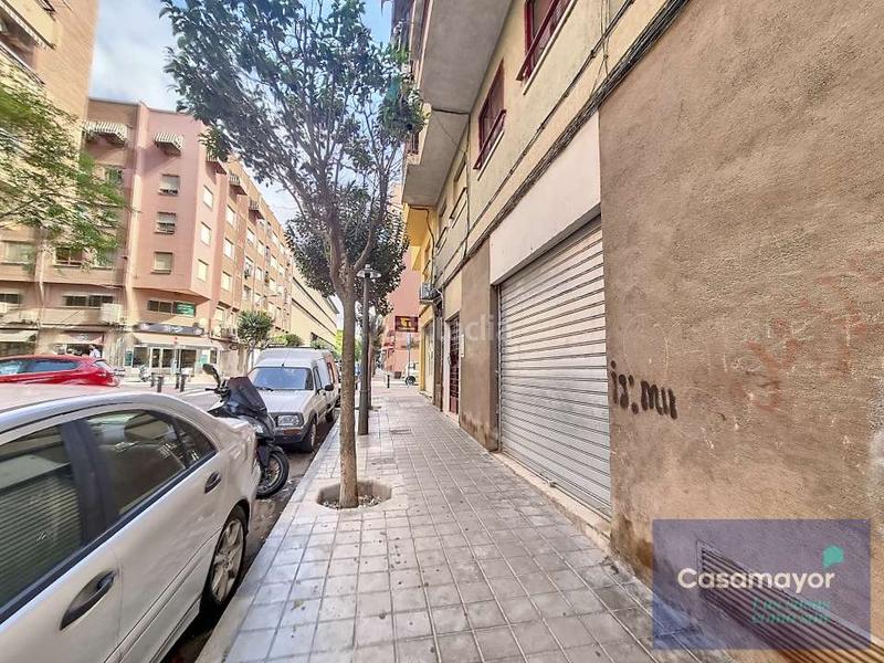 Foto 4b84c147-9463-4dc6-8ff7-c598fd07c922. Local comercial en calle de los doscientos 27 en Benalúa Alicante
