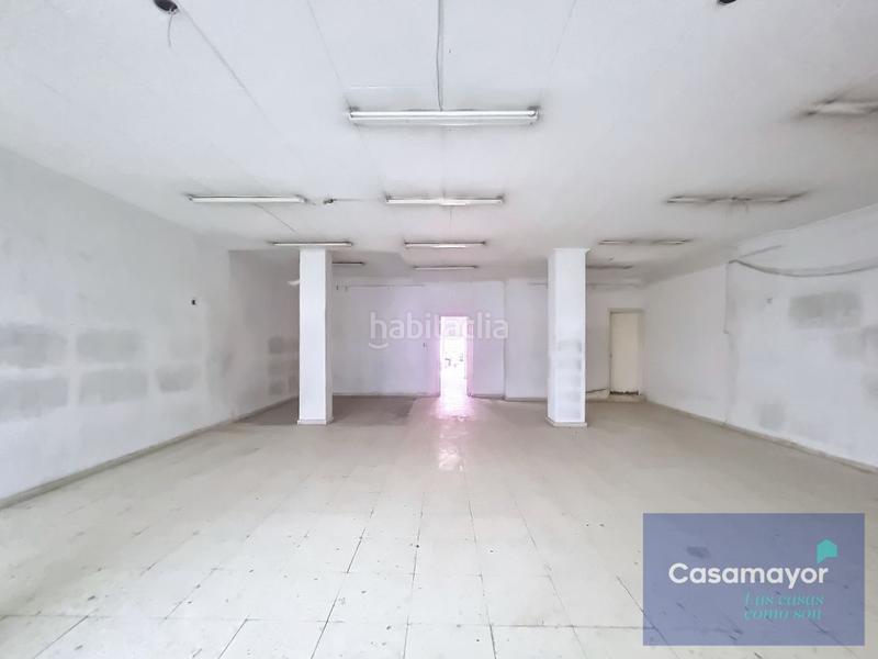 Foto 85a6fa5a-1c4f-44be-b783-2df0dbaefd14. Local comercial en calle de los doscientos 27 en Benalúa Alicante