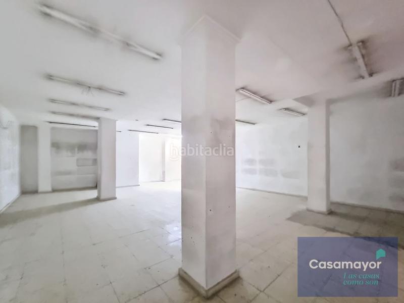 Foto ccf4b9c2-82d3-43d3-8a5d-8edee15b6d49. Local comercial en calle de los doscientos 27 en Benalúa Alicante