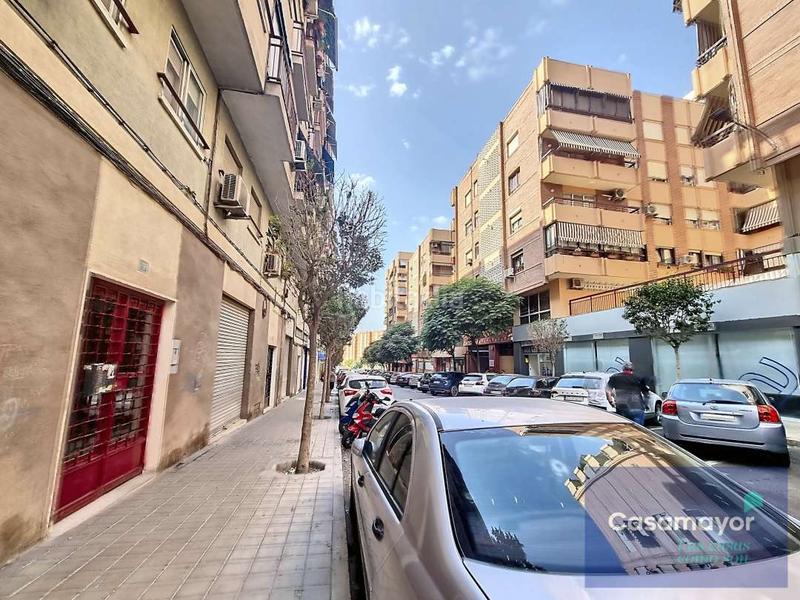 Foto 31fc2692-0a7b-473b-b50e-37654726451f. Local commercial dans calle de los doscientos 27 dans Alicante