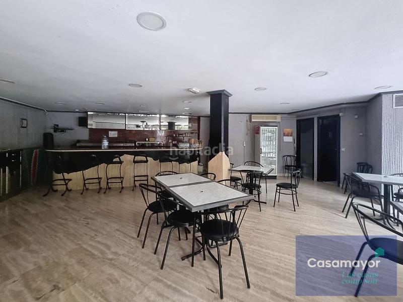 Foto 38d40354-852d-43dc-90bd-fab4bc70fb2e. Local commercial dans plaza deportista andres muñoz 10 10 dans Alicante