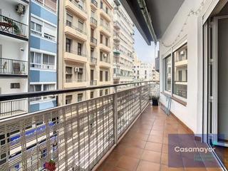 Location Appartement  Calle de álvarez sereix. Piso de 3 dormitorios y dos baños, vacío, junto a la plaza de lo