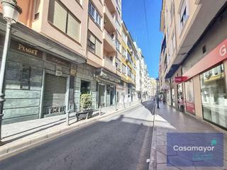 Local commercial  Calle del teatro. Ideal como inversión o para montar un negocio propio