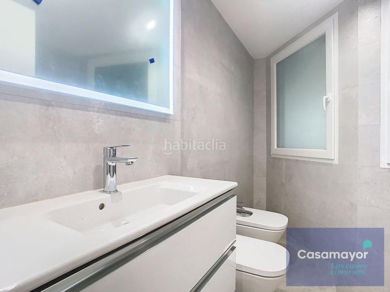 Foto 04c13104-bdea-4582-86c9-27844fb5a8df. Piso en venta piso en edificio emblemático en la explanada en Alicante