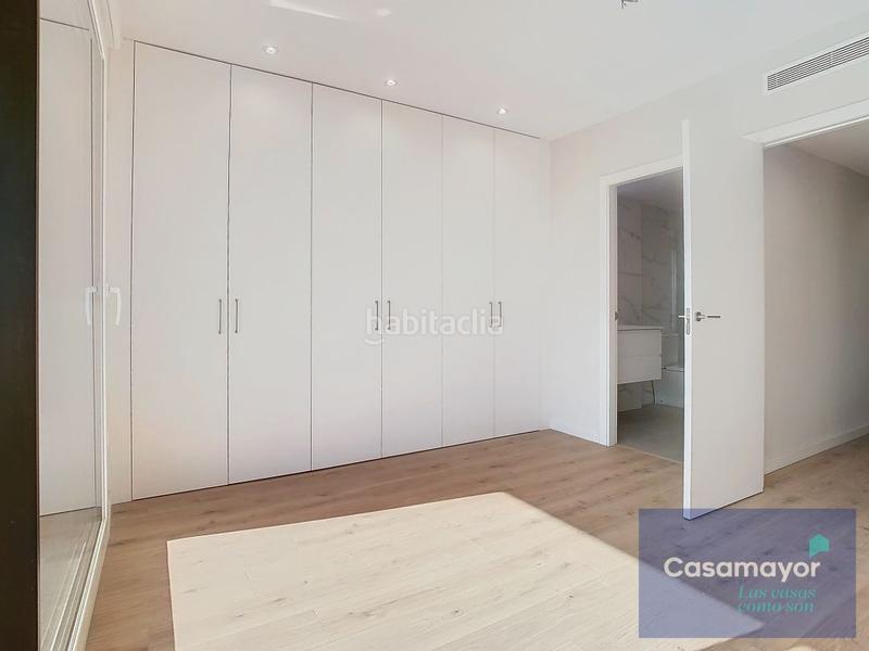 Foto 0a7ada6a-3320-4bc7-a5f4-7e1d9abbbc00. Piso en venta piso en edificio emblemático en la explanada en Alicante