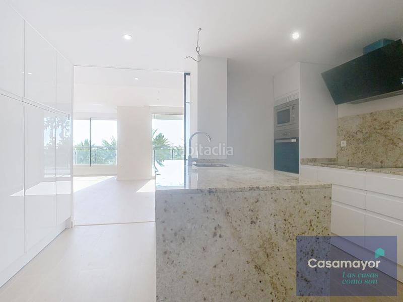 Foto 482fe53b-2d74-44f9-ab2c-91b3e4b8c41d. Piso en venta piso en edificio emblemático en la explanada en Alicante