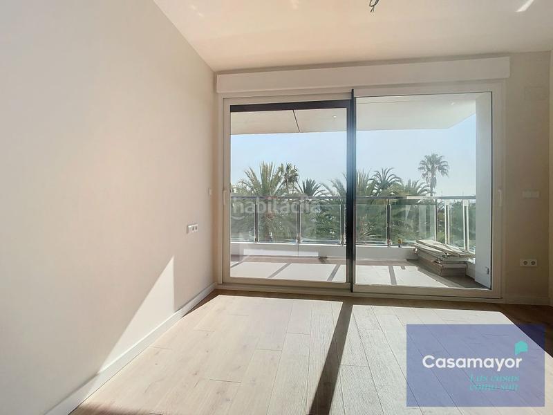 Foto a74cabc7-f664-4211-ba41-2b9f1cf64289. Piso en venta piso en edificio emblemático en la explanada en Alicante