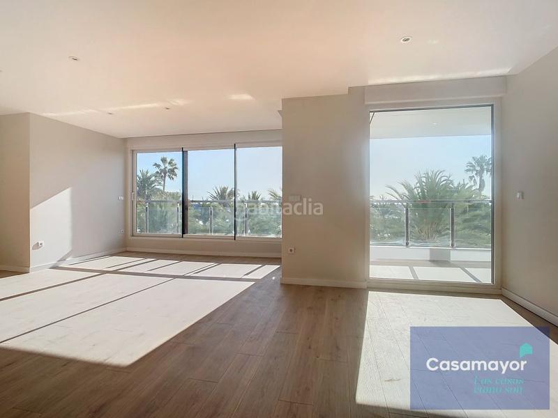 Foto b1608cea-bf33-44ed-8578-199c7425d31c. Piso en venta piso en edificio emblemático en la explanada en Alicante