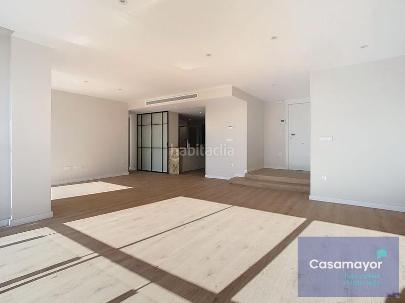 Foto ccf96e70-7ce6-433d-aa4d-f4f350560239. Piso en venta piso en edificio emblemático en la explanada en Alicante