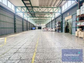 Rent Industrial building in Ciudad de Asís. Nave industrial en alquiler y venta, en dos alturas, con entrepl