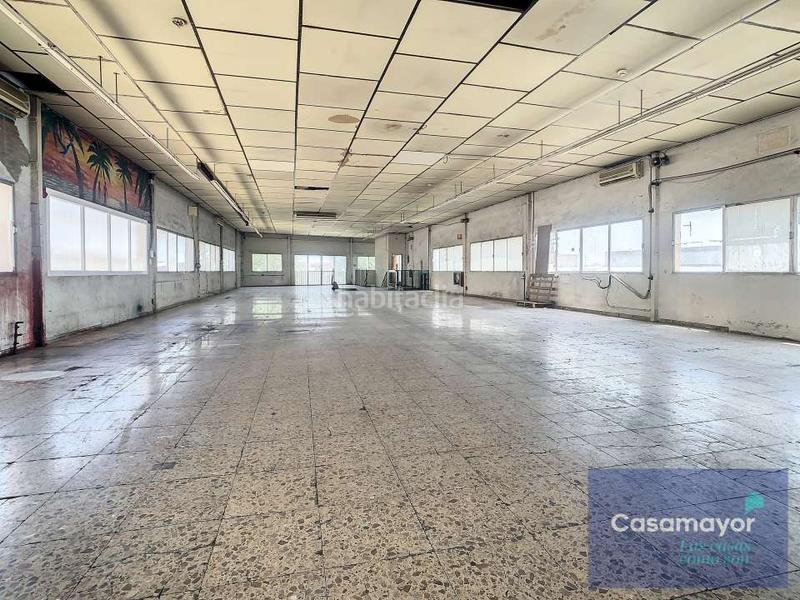 Foto 09cb70a3-aa66-4ab3-a4ef-c5b61005ba99. Alquiler nave industrial  en alquiler y venta, en dos alturas, con entreplanta para uso oficinas, muy luminosa, ubicada en polígono dentro d en Alicante