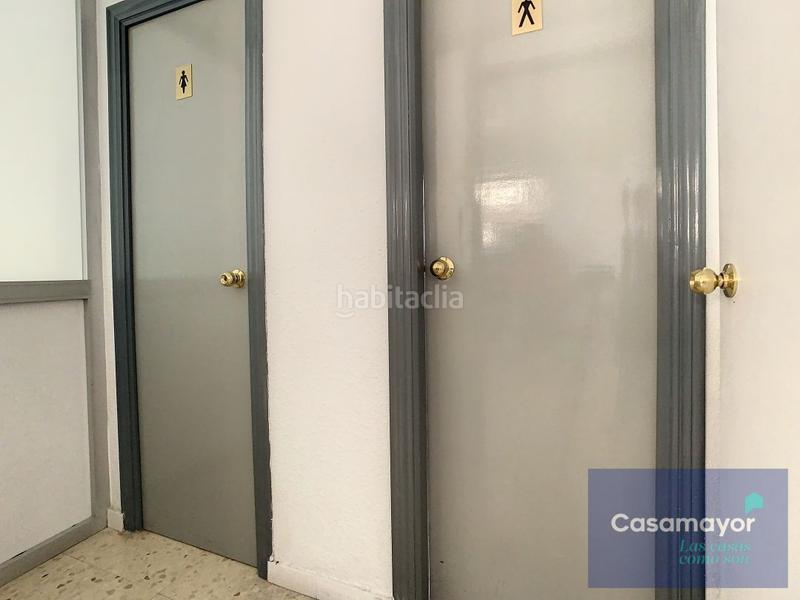 Foto 9c29a592-745c-40ff-b75b-3bd0b46317d5. Alquiler nave industrial  en alquiler y venta, en dos alturas, con entreplanta para uso oficinas, muy luminosa, ubicada en polígono dentro d en Alicante