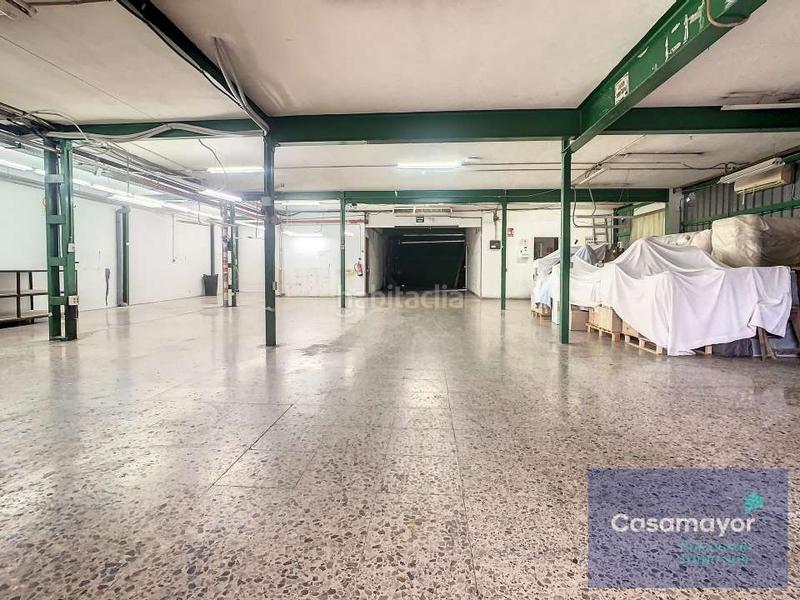 Foto fa404e16-4d9f-4c8a-b008-3ba9a8a6b52a. Alquiler nave industrial  en alquiler y venta, en dos alturas, con entreplanta para uso oficinas, muy luminosa, ubicada en polígono dentro d en Alicante