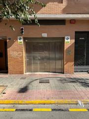 Parking voiture à Calle alberola 7. Plaza de garaje en benalúa  amplia y de fácil acceso