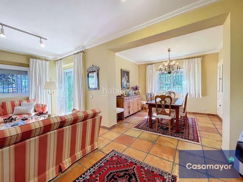 Foto 1221a215-811f-442c-a144-13b8fccb70e0. Xalet amb calefacció aparcament piscina a Vistahermosa Alicante