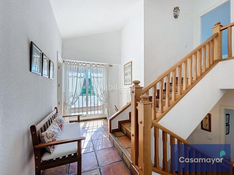 Foto 3cca5f22-8d9d-4f6d-b859-16305082bd00. Xalet amb calefacció aparcament piscina a Vistahermosa Alicante