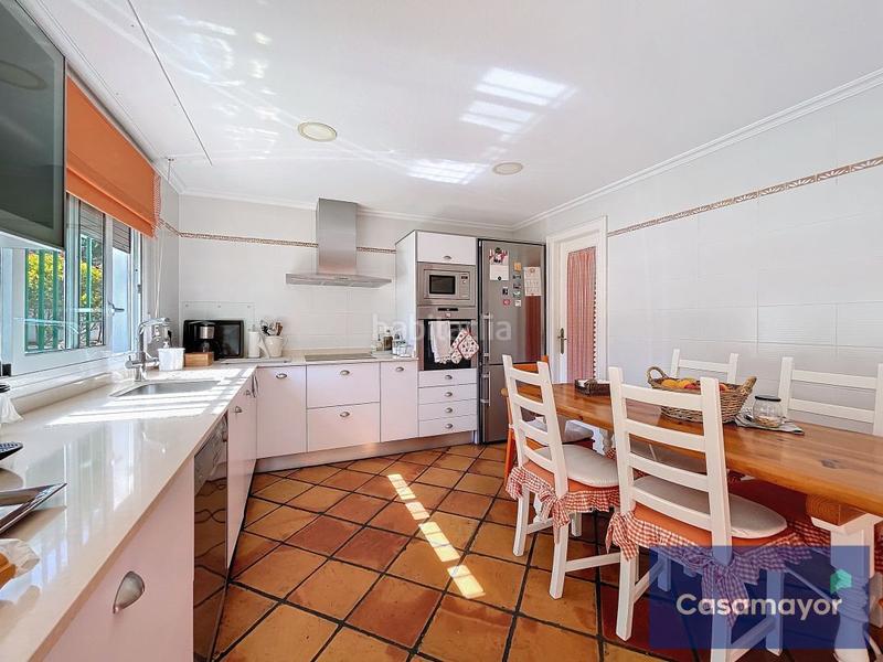 Foto 5fff5bd2-4140-4bdc-a035-d2daf59f1fed. Xalet amb calefacció aparcament piscina a Vistahermosa Alicante