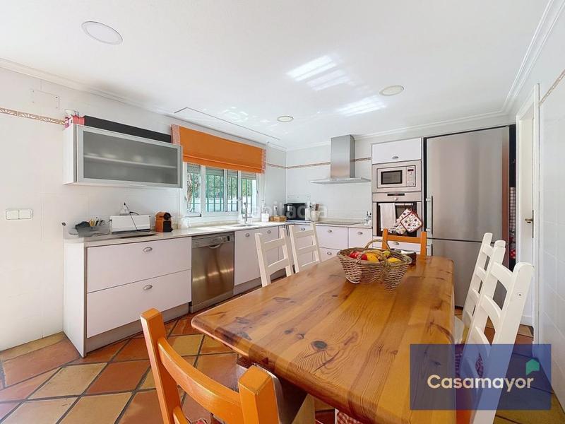 Foto 60e05c2f-bc5b-4f3e-be01-e4be24278cef. Xalet amb calefacció aparcament piscina a Vistahermosa Alicante