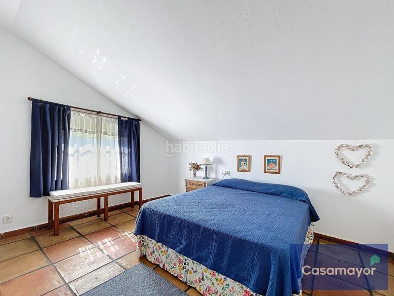 Foto b127be78-15f3-455a-bedf-84b1f553d5b5. Xalet amb calefacció aparcament piscina a Vistahermosa Alicante