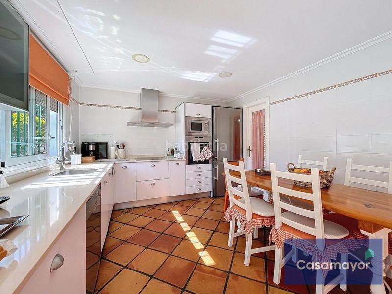 Foto eeacf428-4834-4e4b-a2a8-98439b4eb0fb. Xalet amb calefacció aparcament piscina a Vistahermosa Alicante