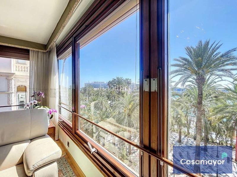 Foto 6ab4a267-22da-4a84-a3a2-59173d85c95f. Pis amb calefacció a Casco Antiguo - Sta. Cruz - Ayuntamiento Alicante